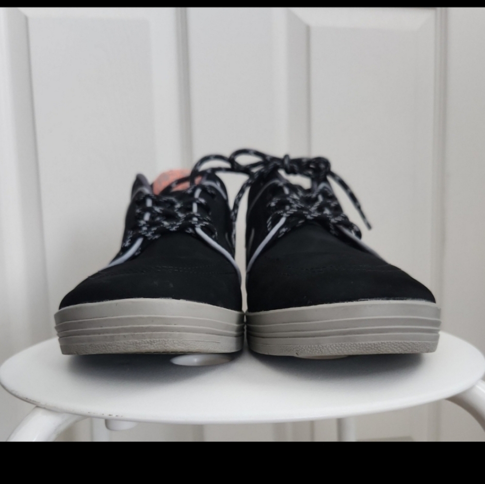 Nike Stefan Janoski Shoes - Picture 2 of 9